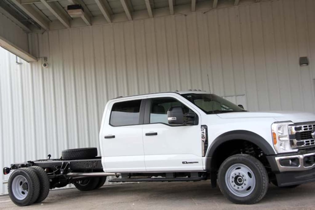 New 2026 Ford F-450 Cab; Crew; Chassis