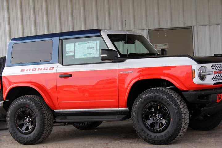 2025 Ford Bronco 2-Door Stroppe's photo