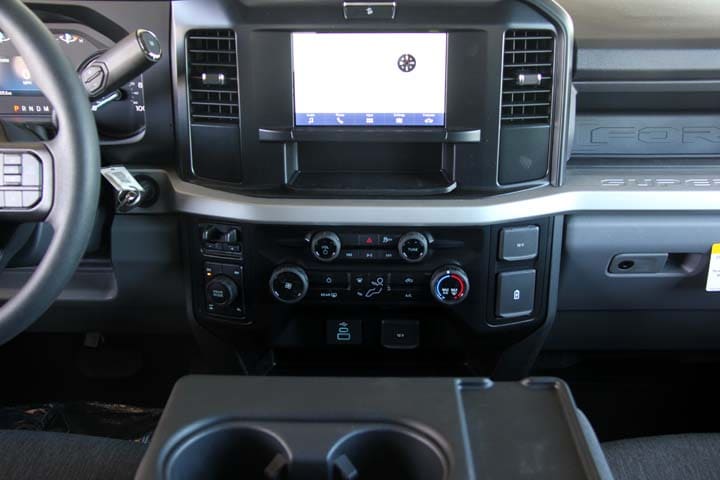 2026 Ford F-350 Super Duty XL - Photo 7