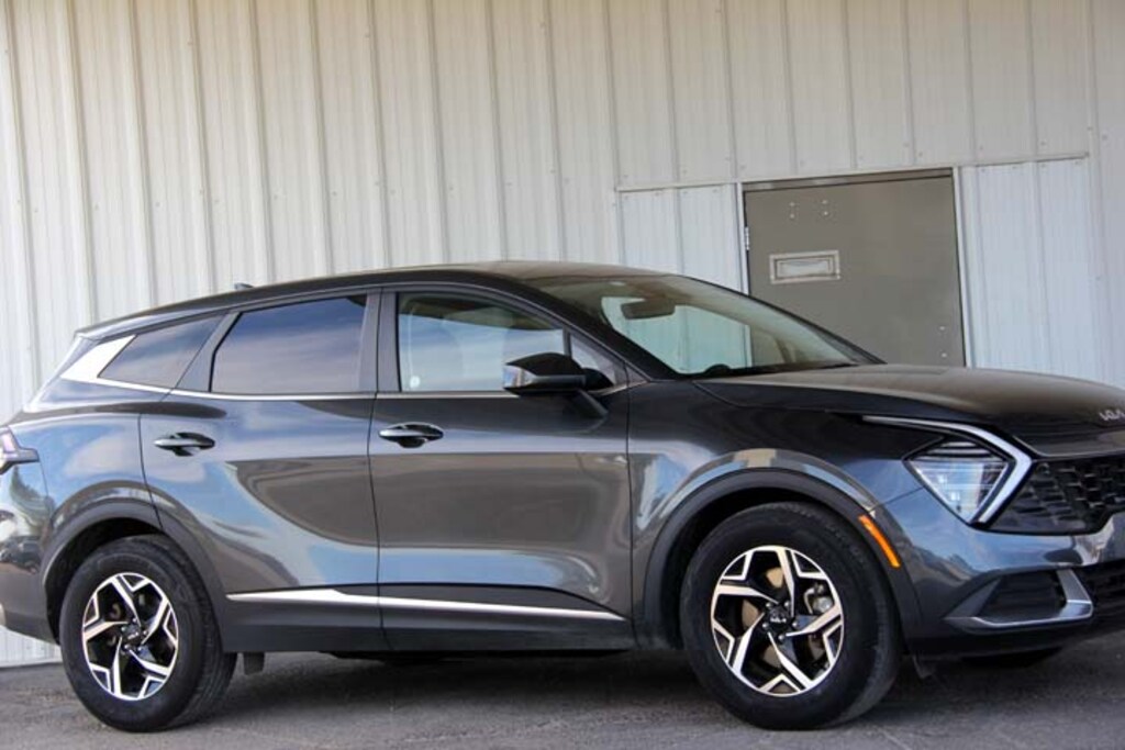 Used 2024 Kia Sportage LX Wagon