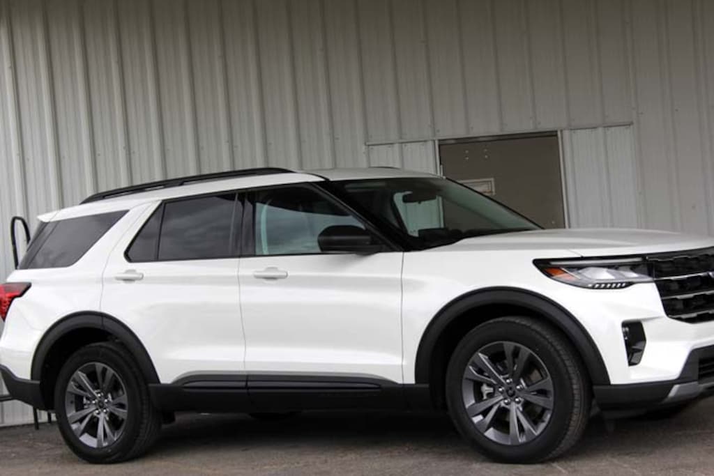 New 2026 Ford Explorer Active Wagon