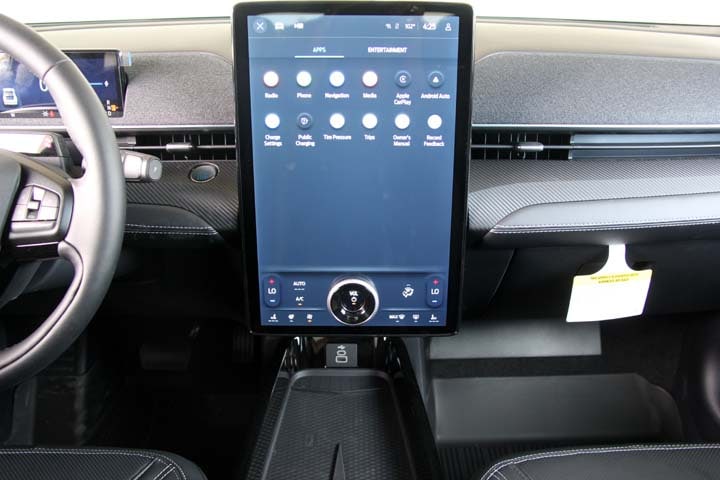 2025 Ford Mustang Mach-E Premium - Photo 7