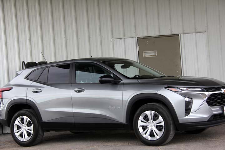 2025 Chevrolet Trax LS's photo