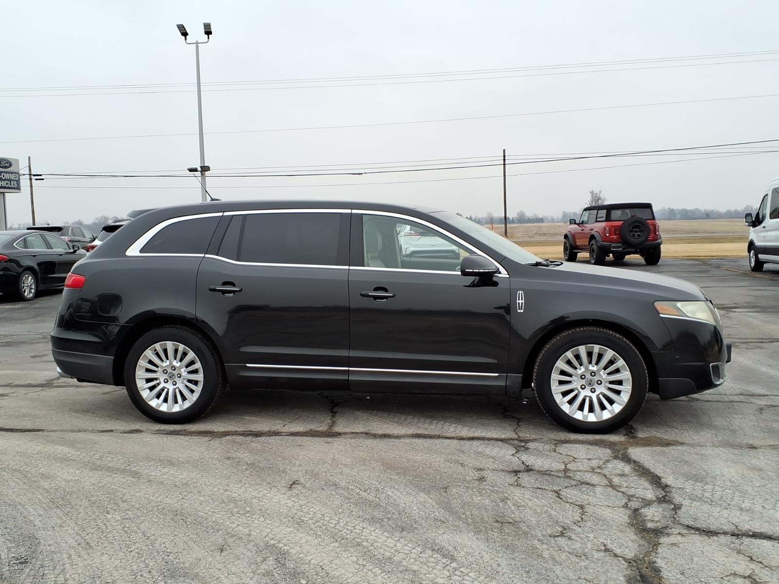 Used 2012 Lincoln MKT EcoBoost with VIN 2LMHJ5AT9CBL52499 for sale in Oak Harbor, OH