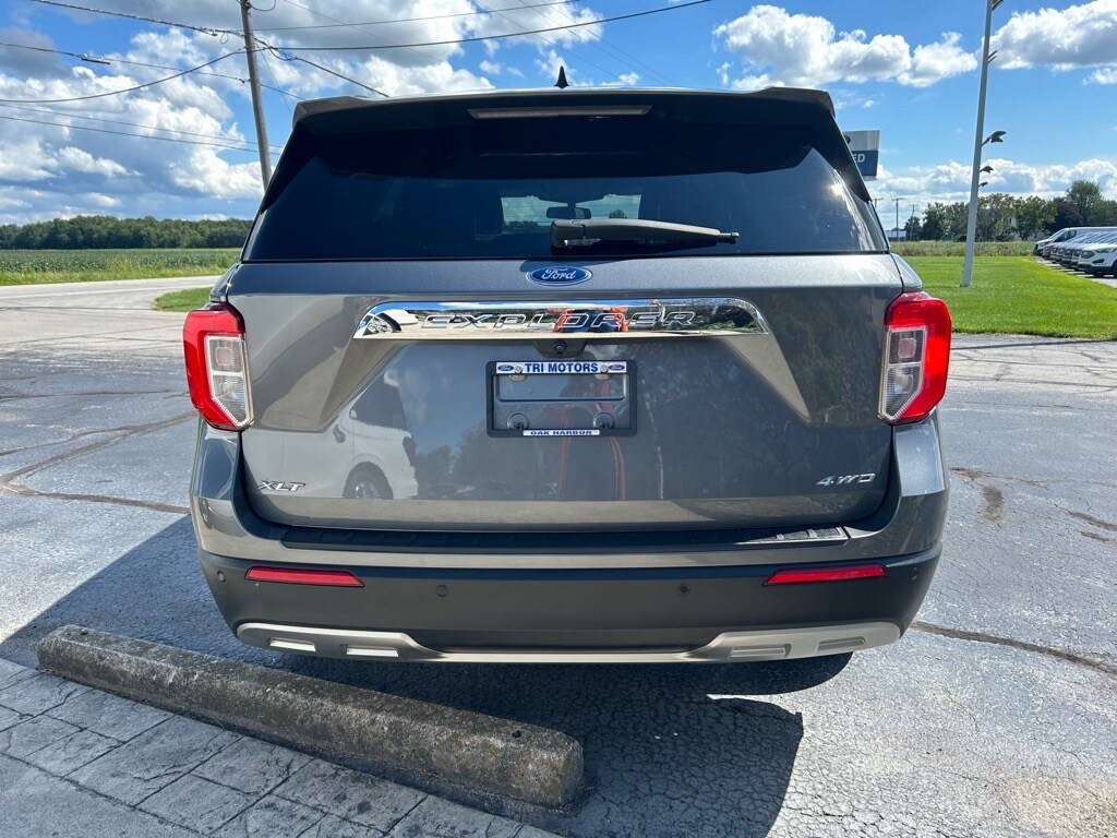 2022 Ford Explorer XLT photo 3