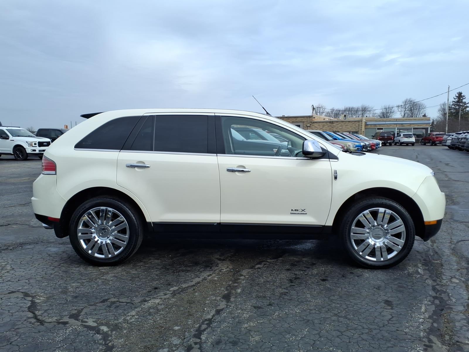 Used 2008 Lincoln MKX Base with VIN 2LMDU68C08BJ34279 for sale in Oak Harbor, OH