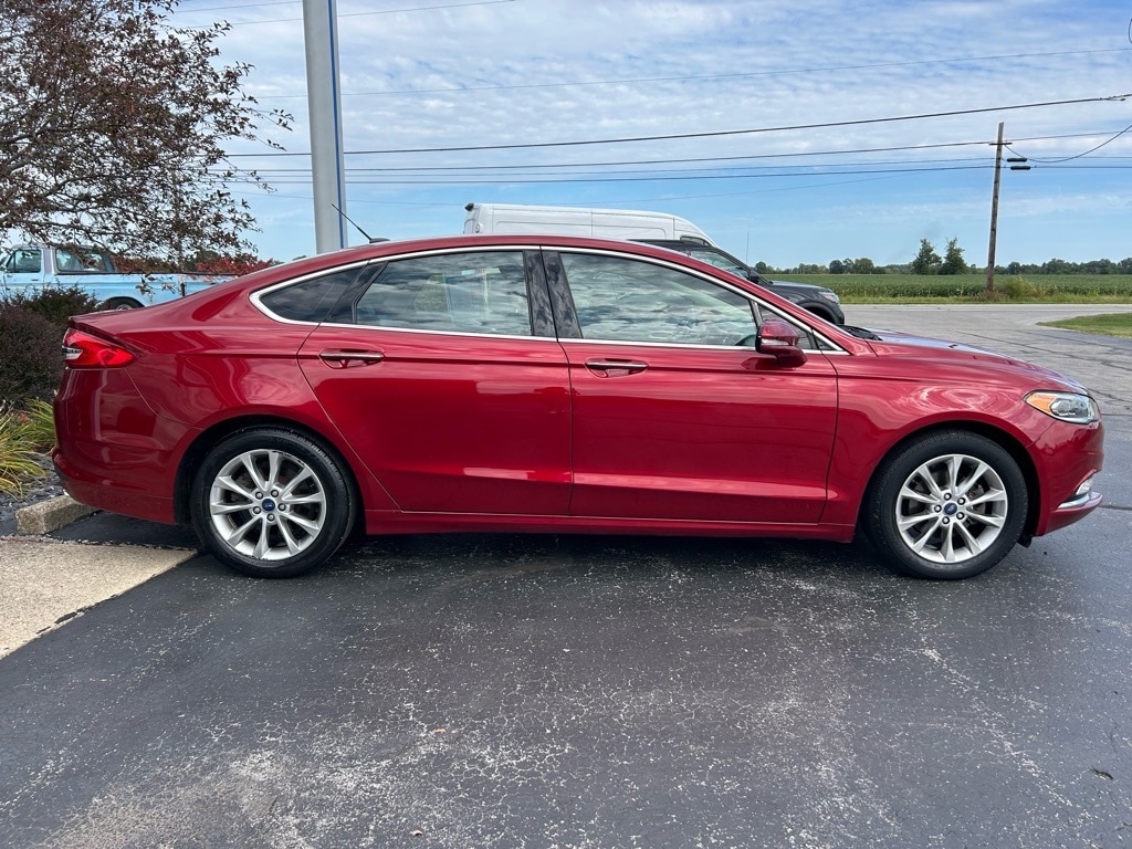 Used 2017 Ford Fusion SE with VIN 3FA6P0HD3HR272668 for sale in Oak Harbor, OH