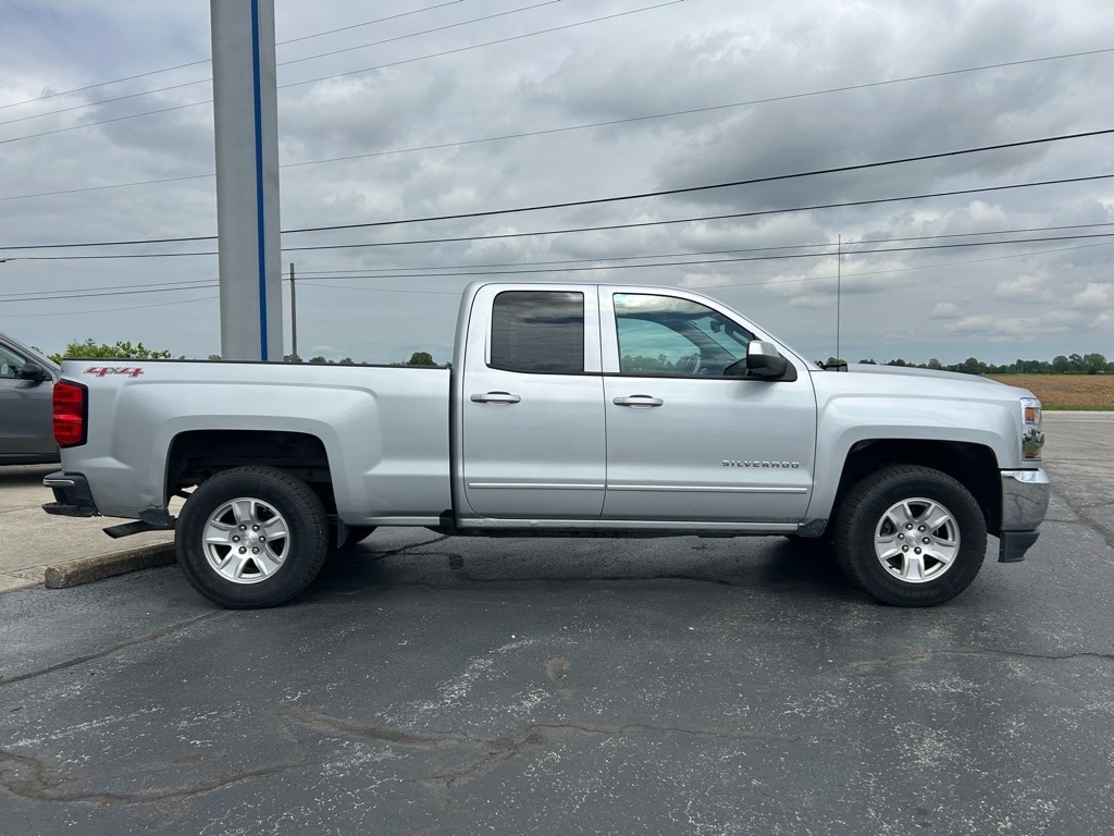 Used 2016 Chevrolet Silverado 1500 LT with VIN 1GCVKREH6GZ419866 for sale in Oak Harbor, OH