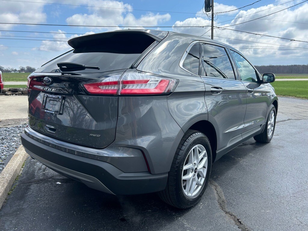 2023 Ford Edge SEL photo 3