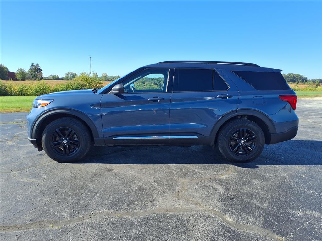 2021 Ford Explorer XLT photo 3