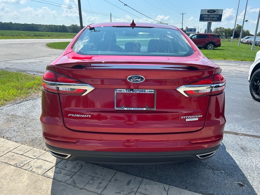 2020 Ford Fusion Titanium photo 3
