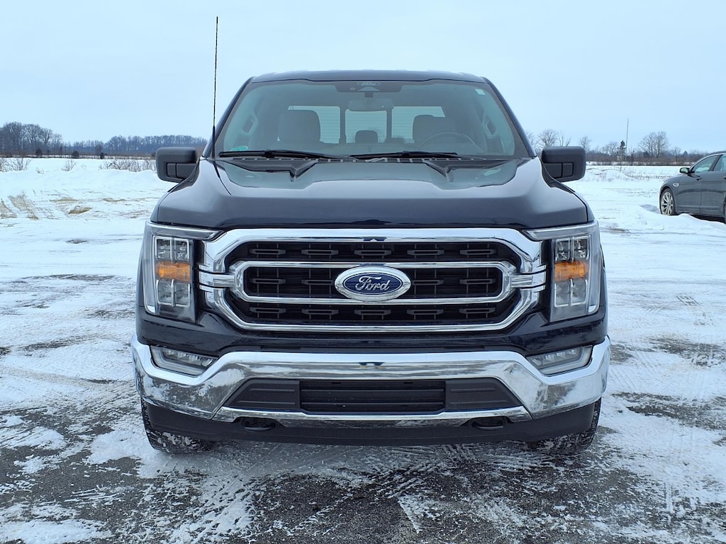 2022 Ford F-150 XLT photo 2