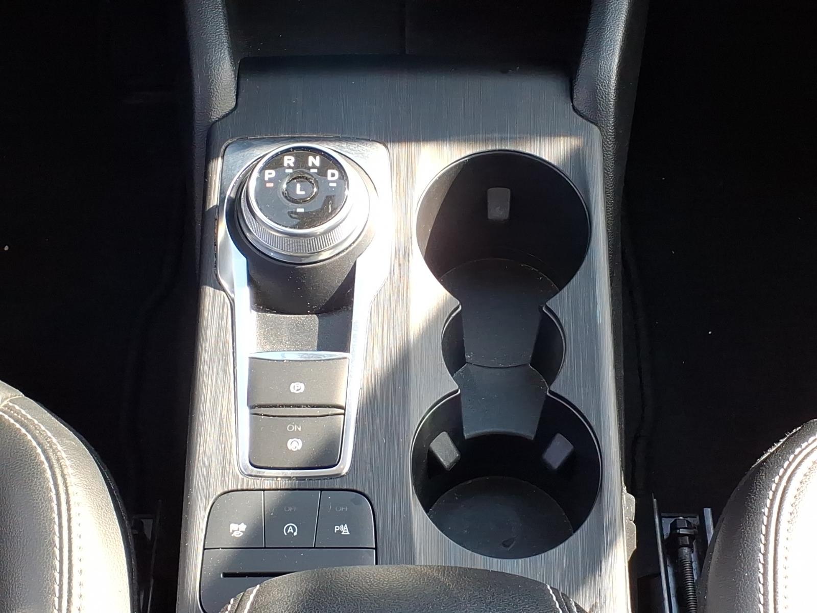 2022 Ford Escape Titanium - Photo 15