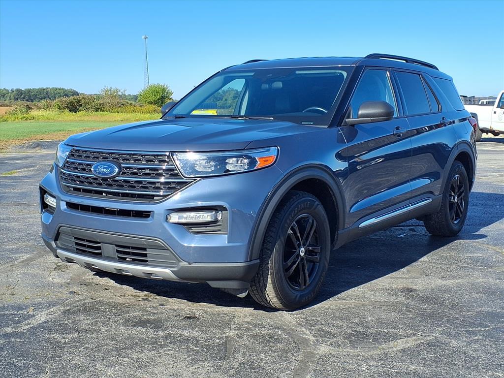 2021 Ford Explorer XLT photo 2