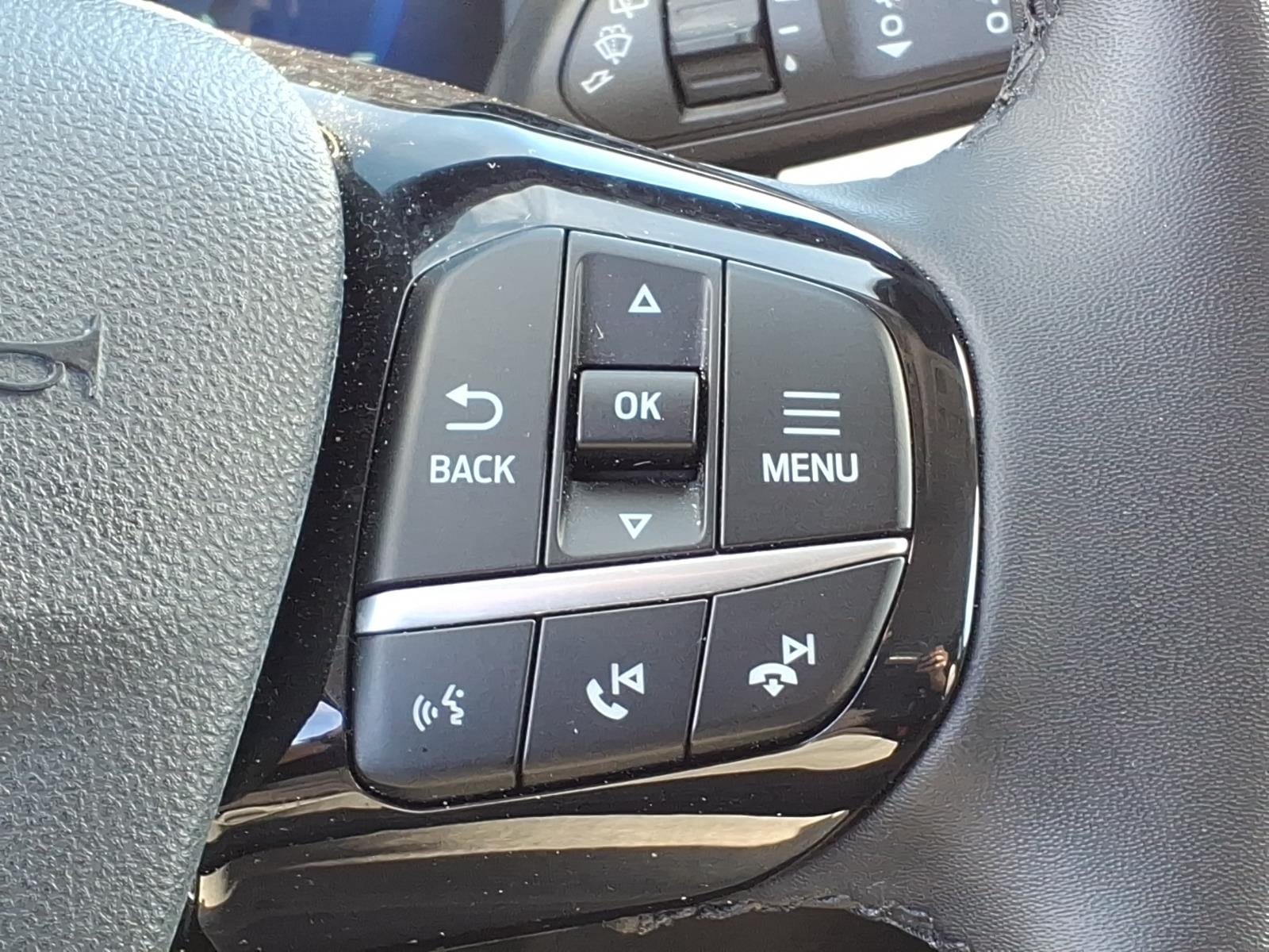 2022 Ford Escape Titanium - Photo 24