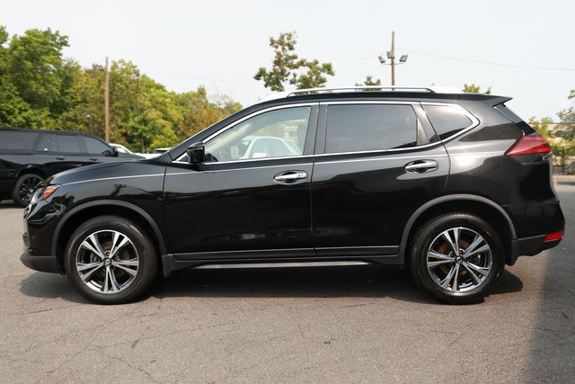 2019 Nissan Rogue SV photo 4