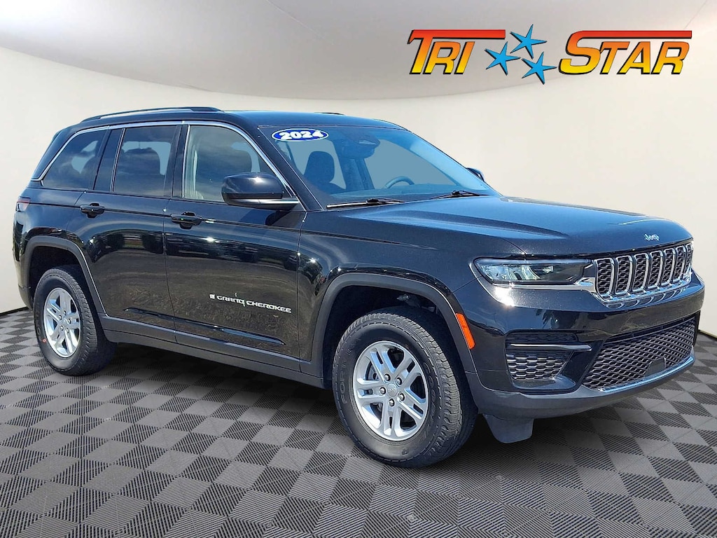 Used 2024 Jeep Grand Cherokee Laredo SUV
