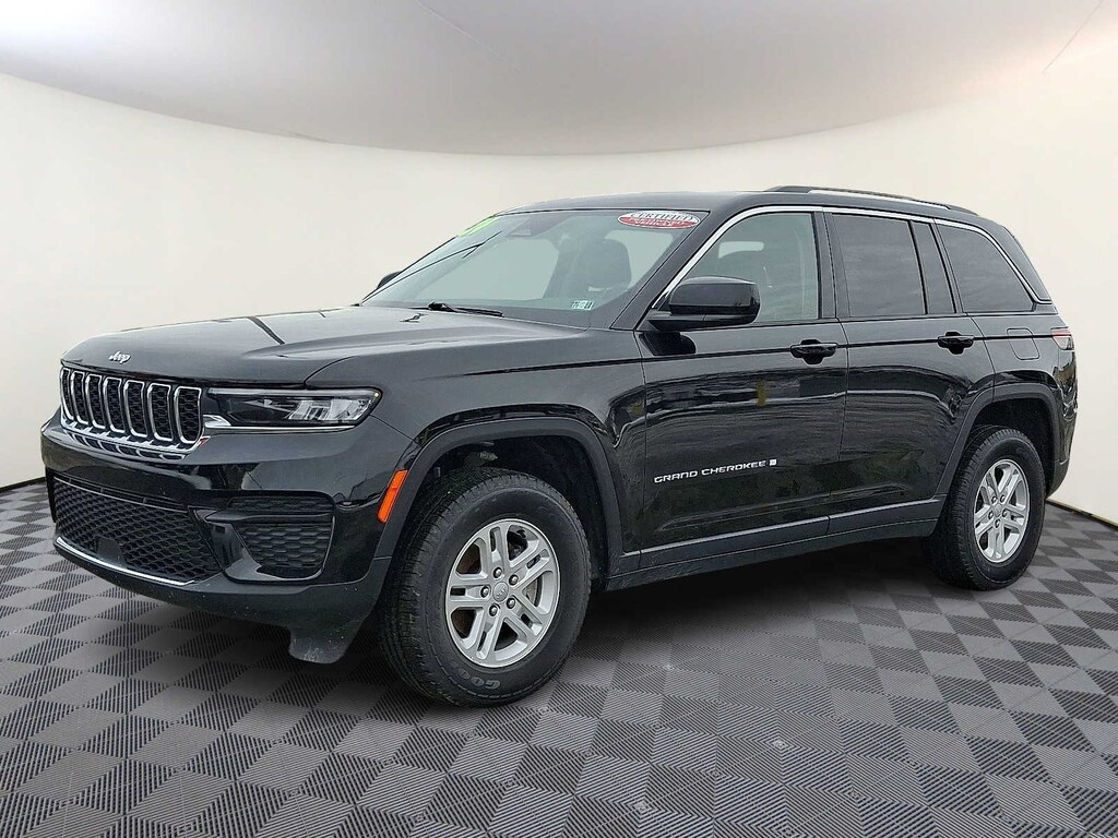 Used 2024 Jeep Grand Cherokee Laredo SUV
