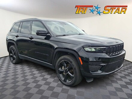 2023 Jeep Grand Cherokee Laredo SUV