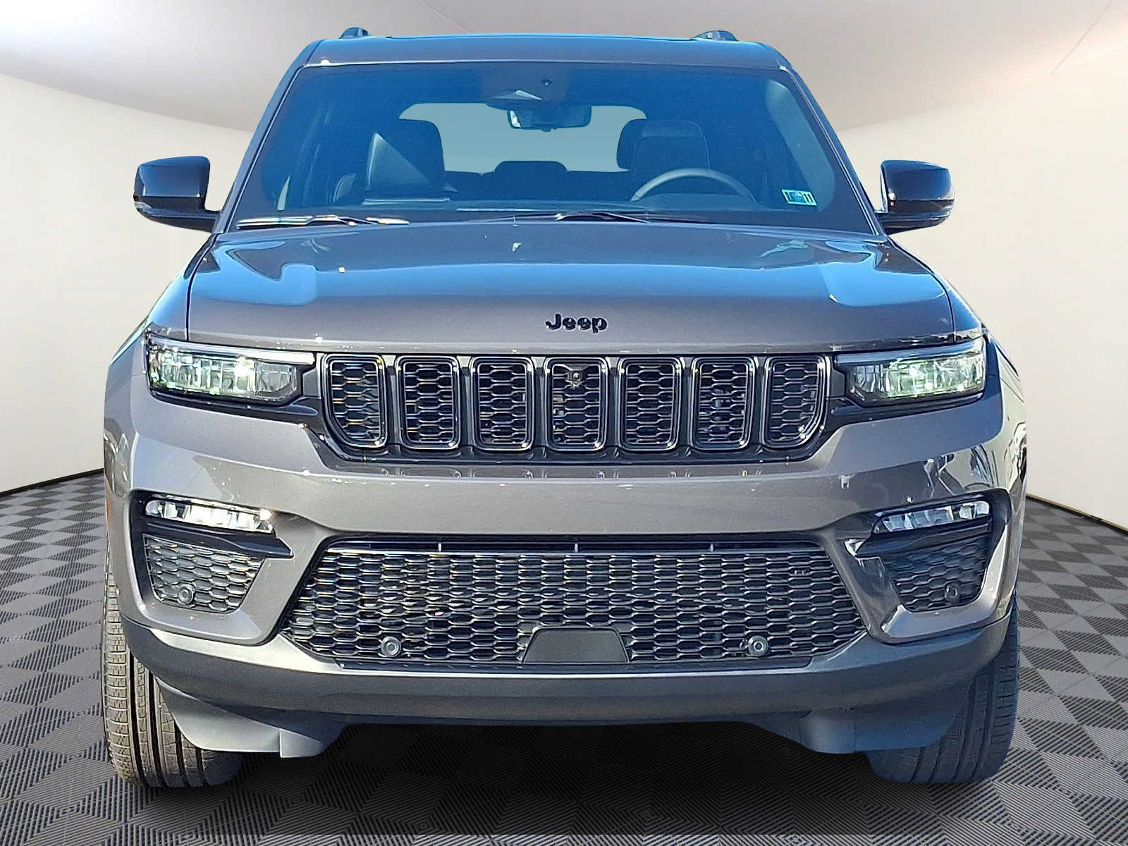 Used 2025 Jeep Grand Cherokee Limited SUV