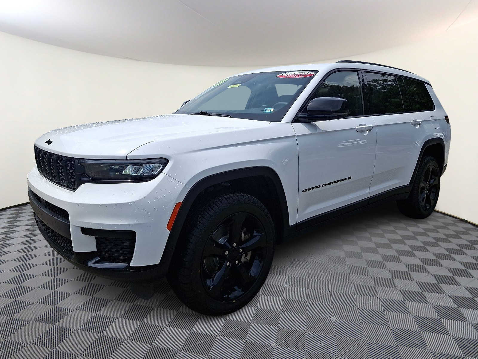Used 2023 Jeep Grand Cherokee L Laredo SUV