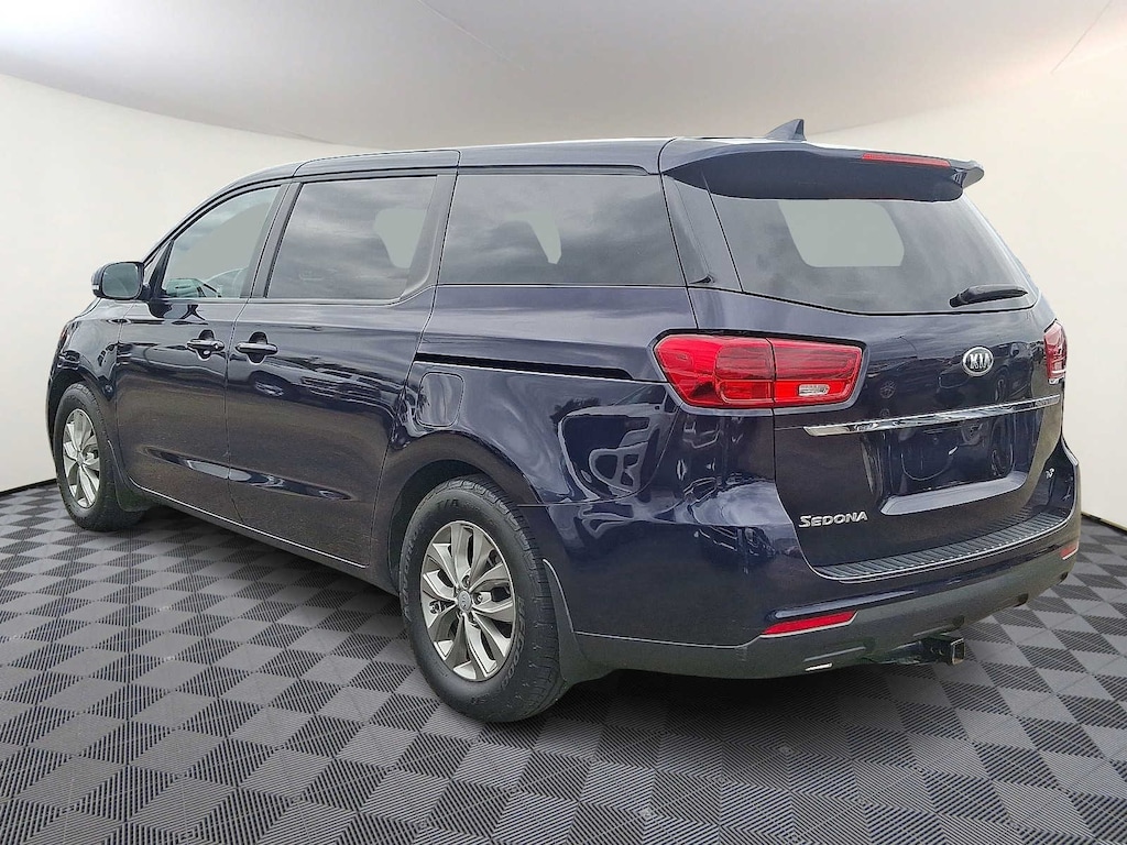 Used 2020 Kia Sedona LX Van