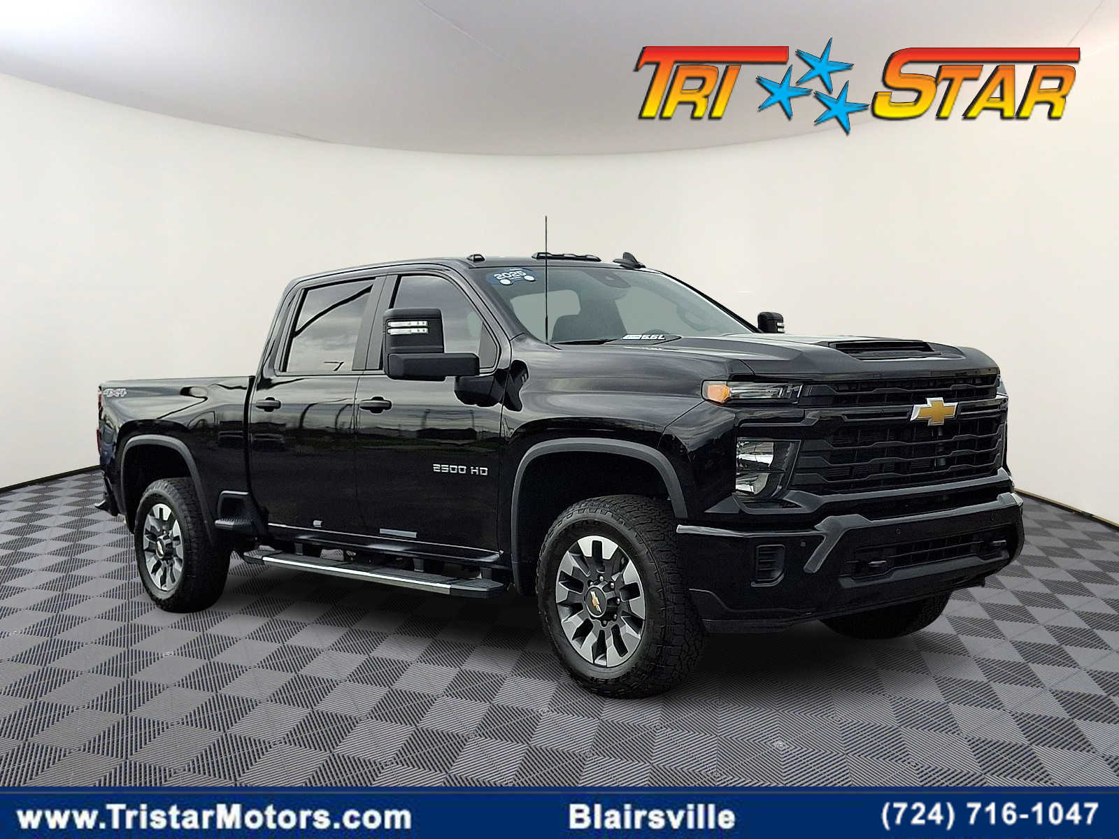 2025 Chevrolet Silverado HD Custom 4WD Crew Cab Standard Box's photo