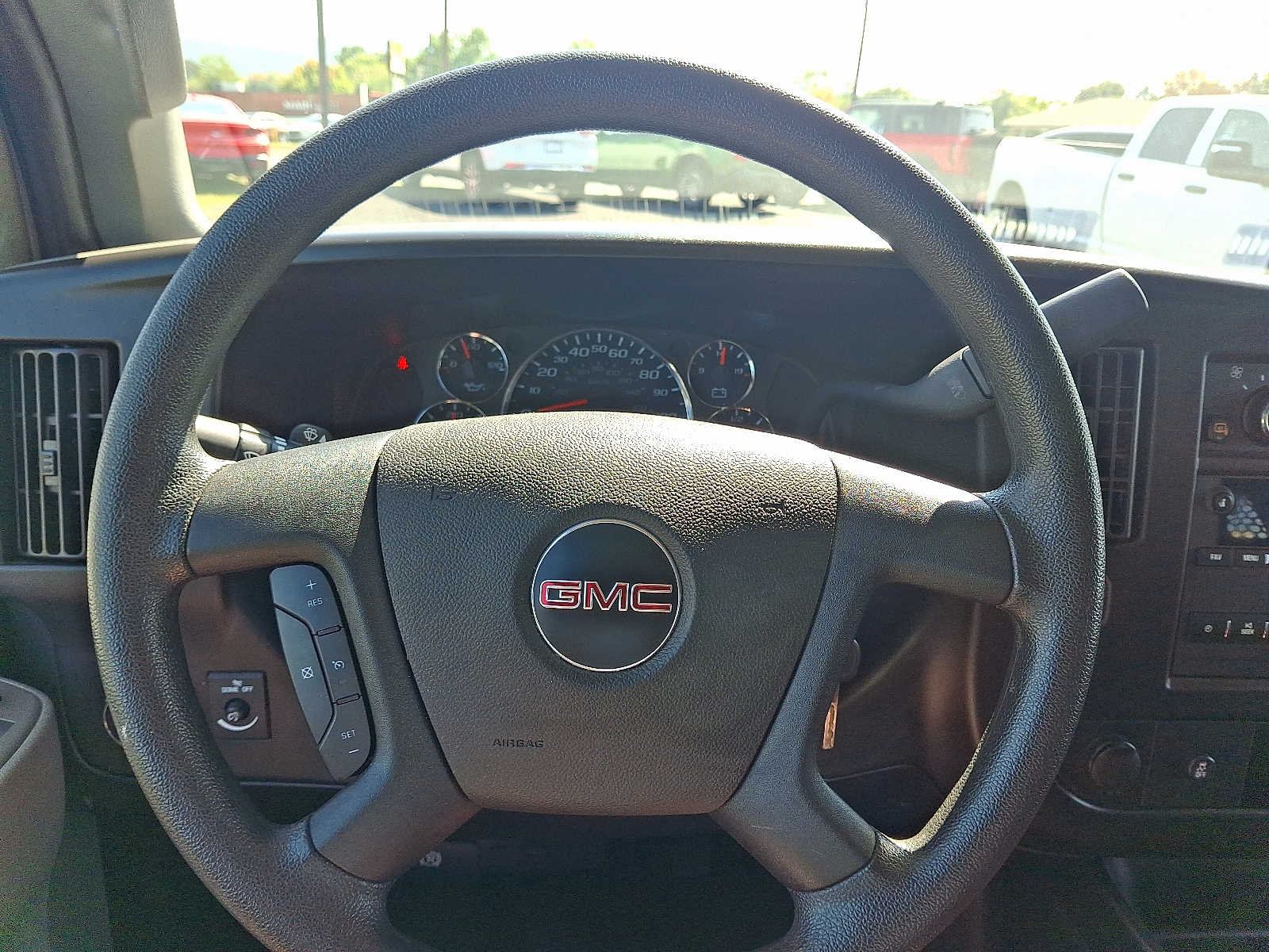 2024 GMC Savana Cargo Work Van - Photo 18