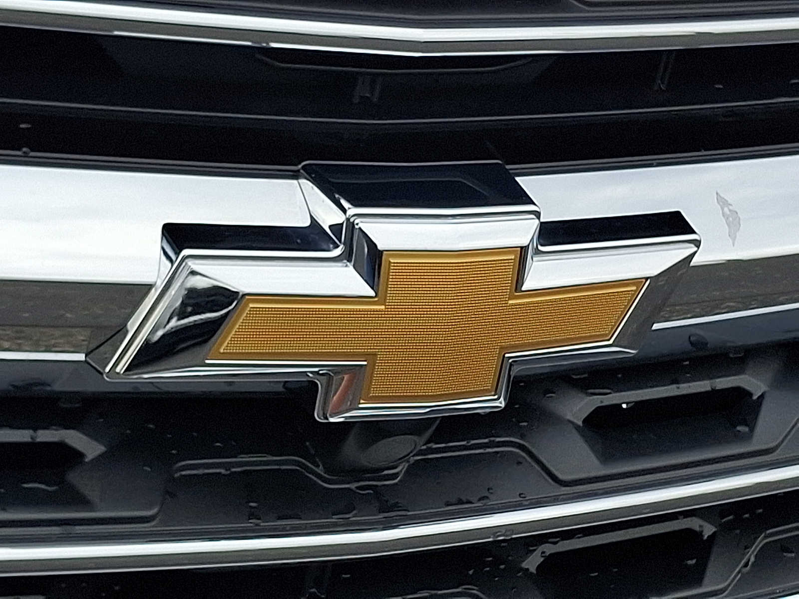 2027 Chevrolet Traverse LT - Photo 17