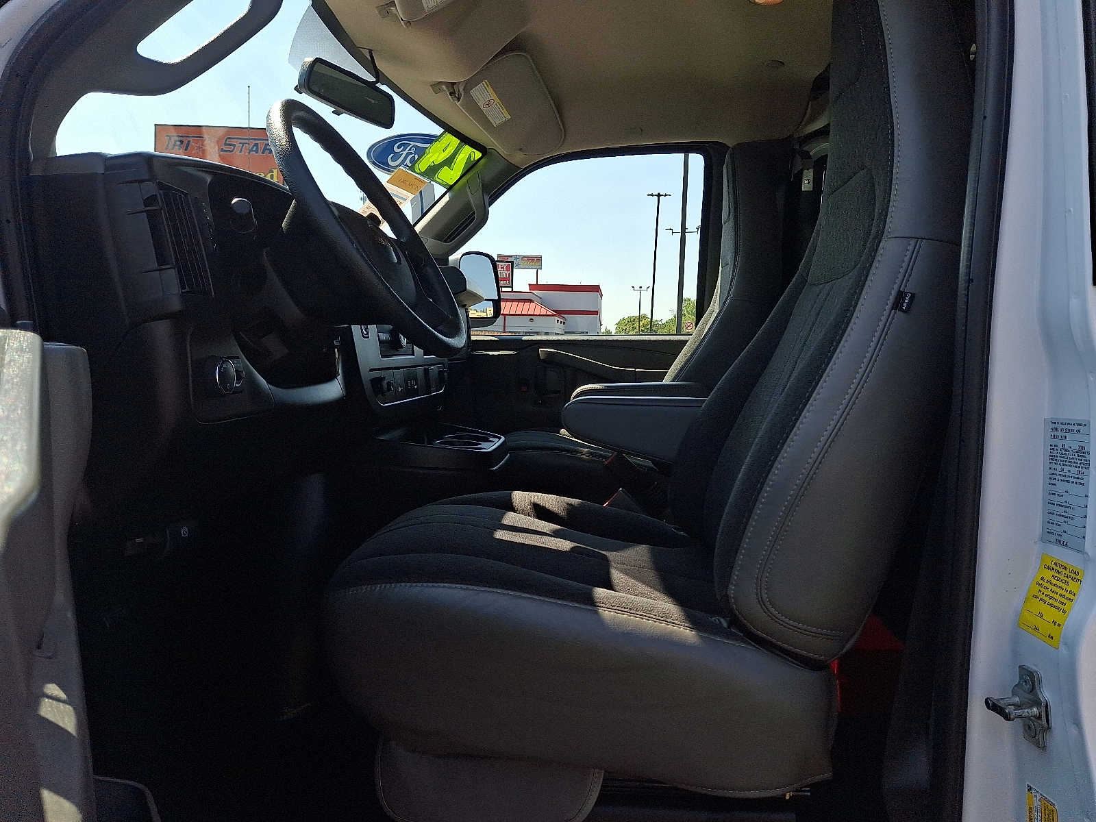 2024 GMC Savana Cargo Work Van - Photo 13