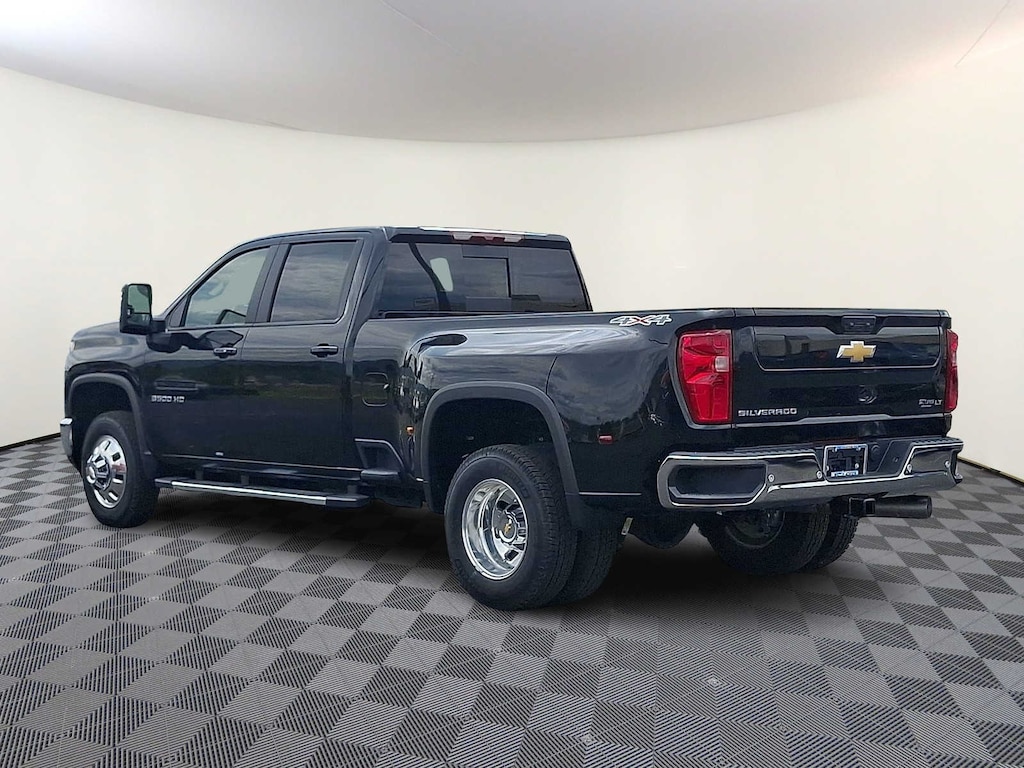 New 2026 Chevrolet Silverado 3500 HD LT DRW Truck