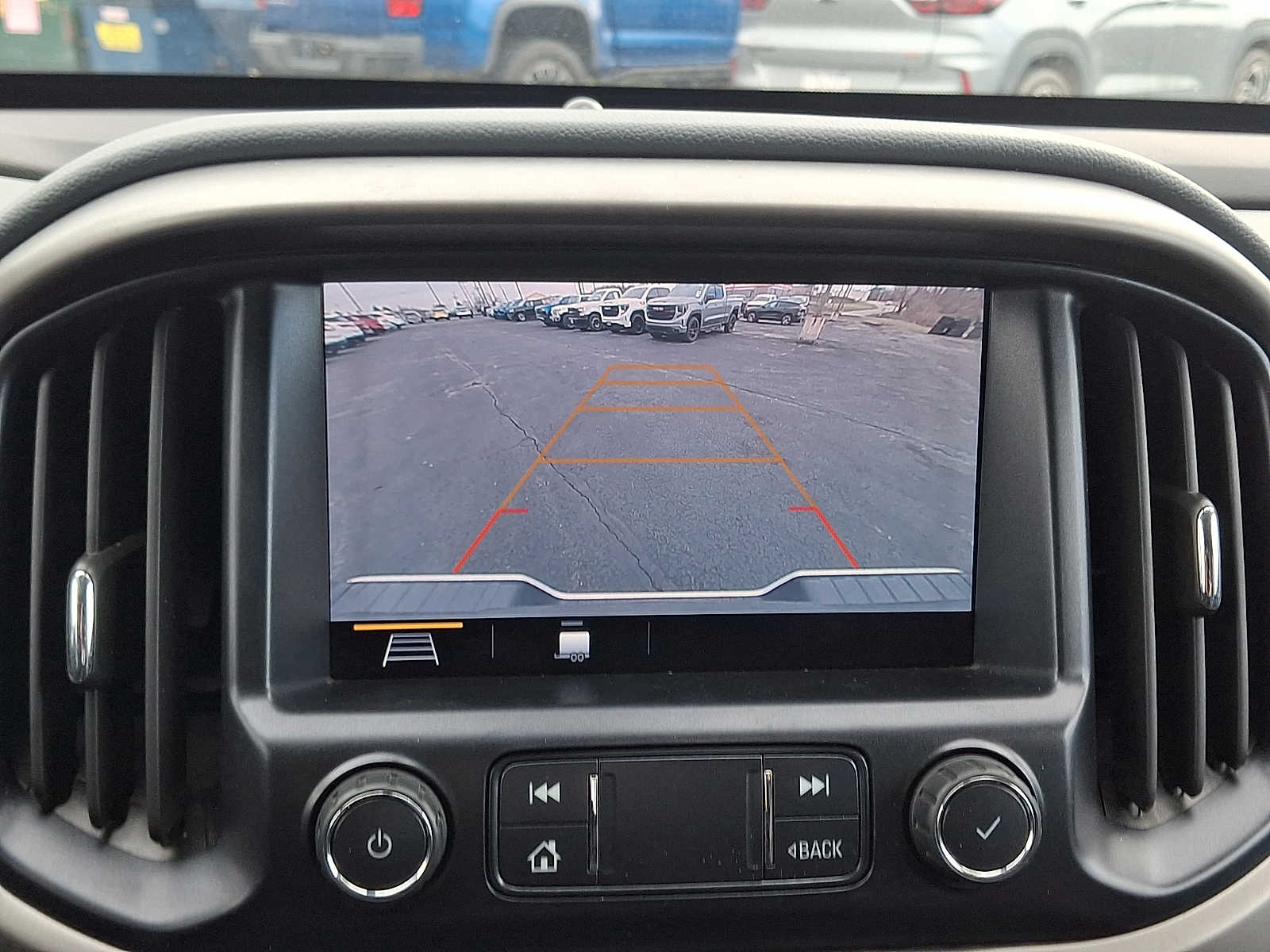 2020 Chevrolet Colorado Z71 - Photo 18