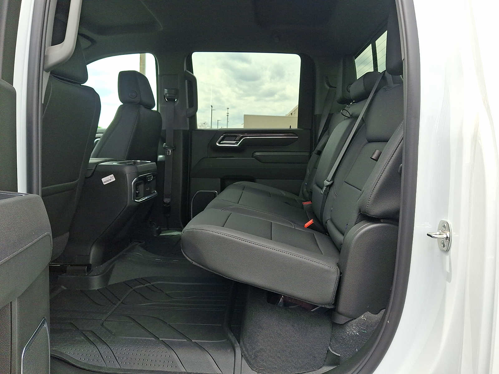 2026 Chevrolet Silverado 3500 HD LTZ - Photo 10