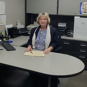 Staff member Elaine Walker from ID_bd0684553252