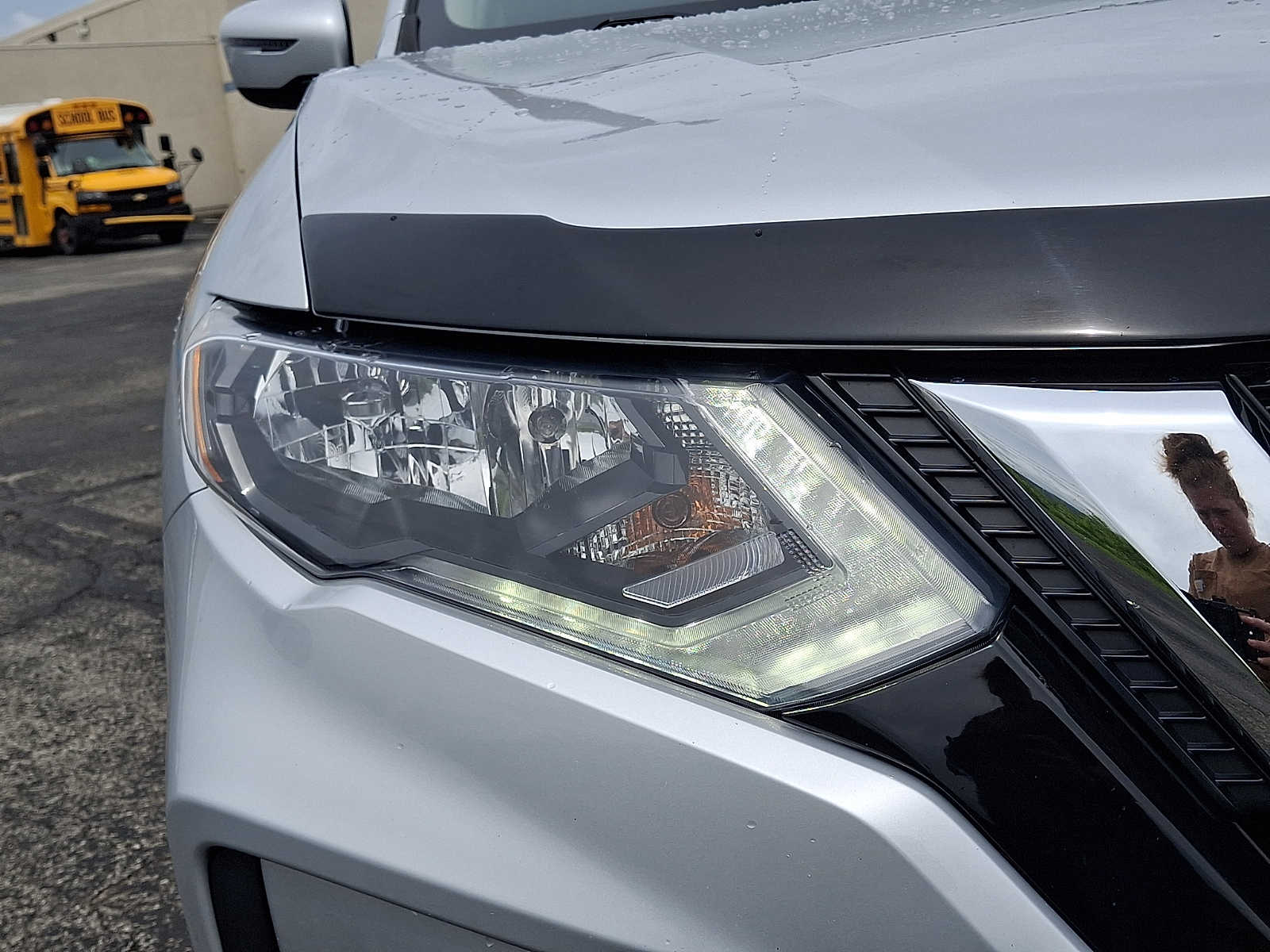 2020 Nissan Rogue SV - Photo 9
