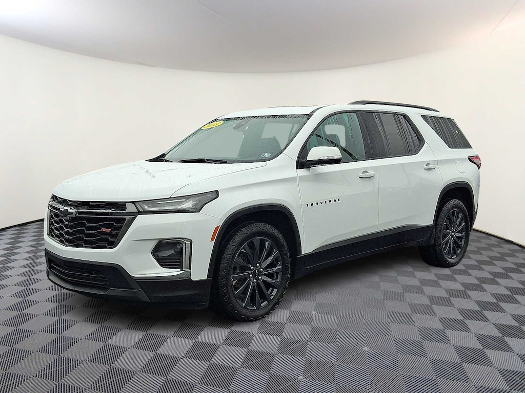 Used 2023 Chevrolet Traverse RS SUV