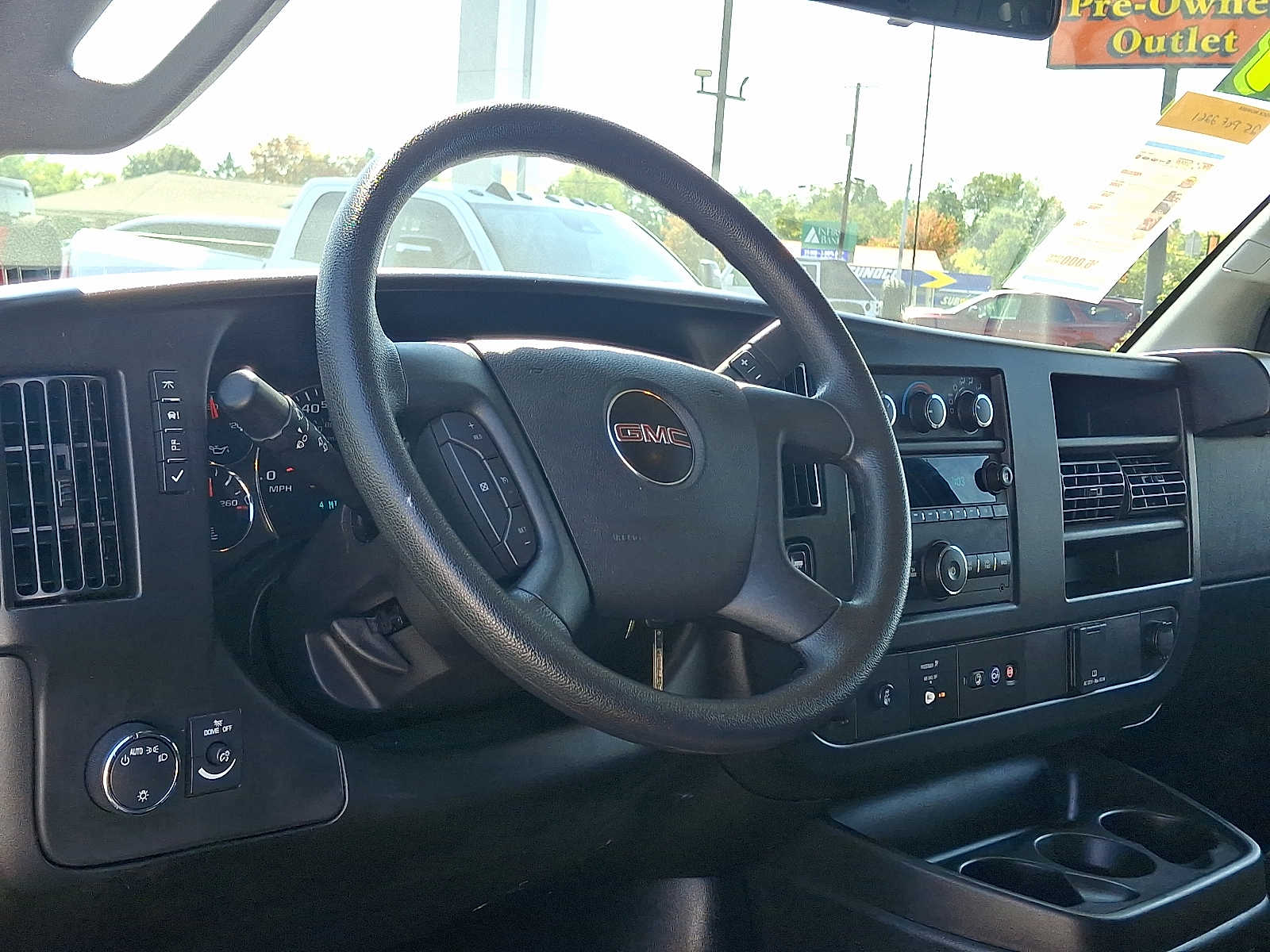 2024 GMC Savana Cargo Work Van - Photo 11