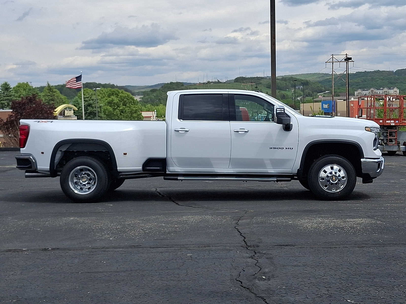 2026 Chevrolet Silverado 3500 HD LTZ - Photo 7