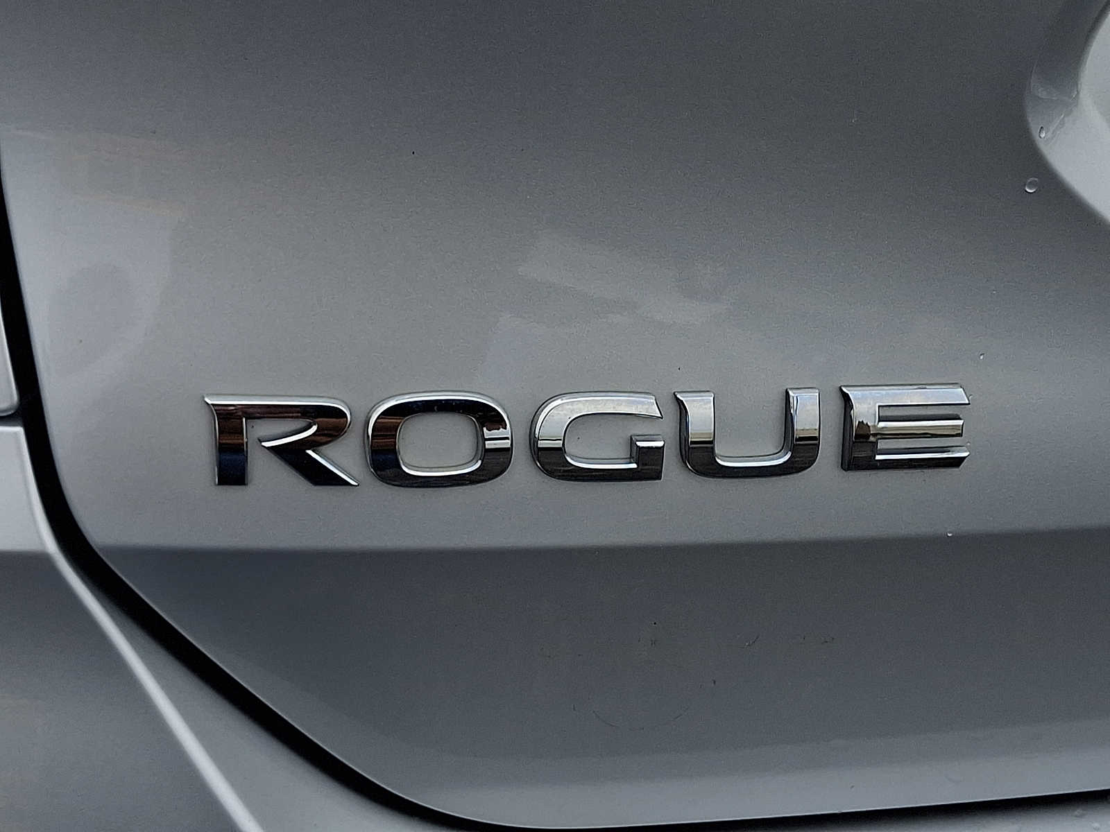 2020 Nissan Rogue SV - Photo 32