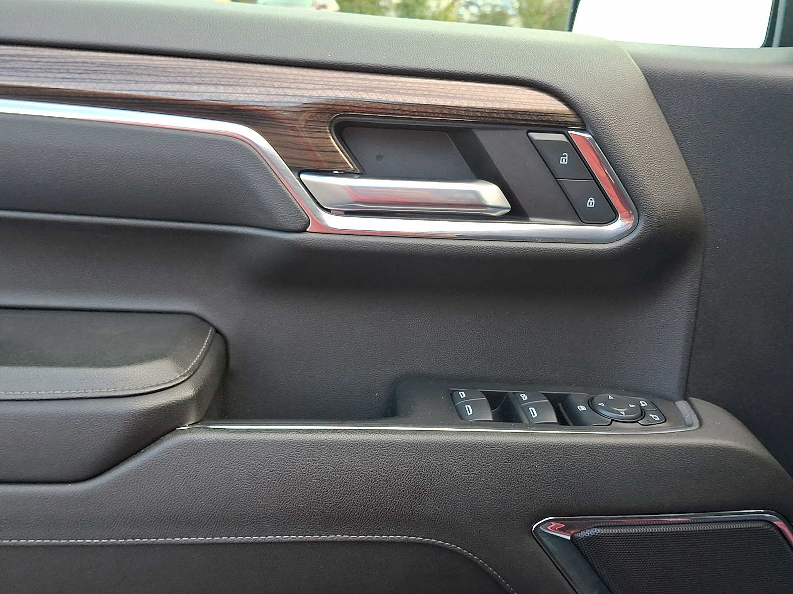 2024 Chevrolet Silverado 1500 LT - Photo 13