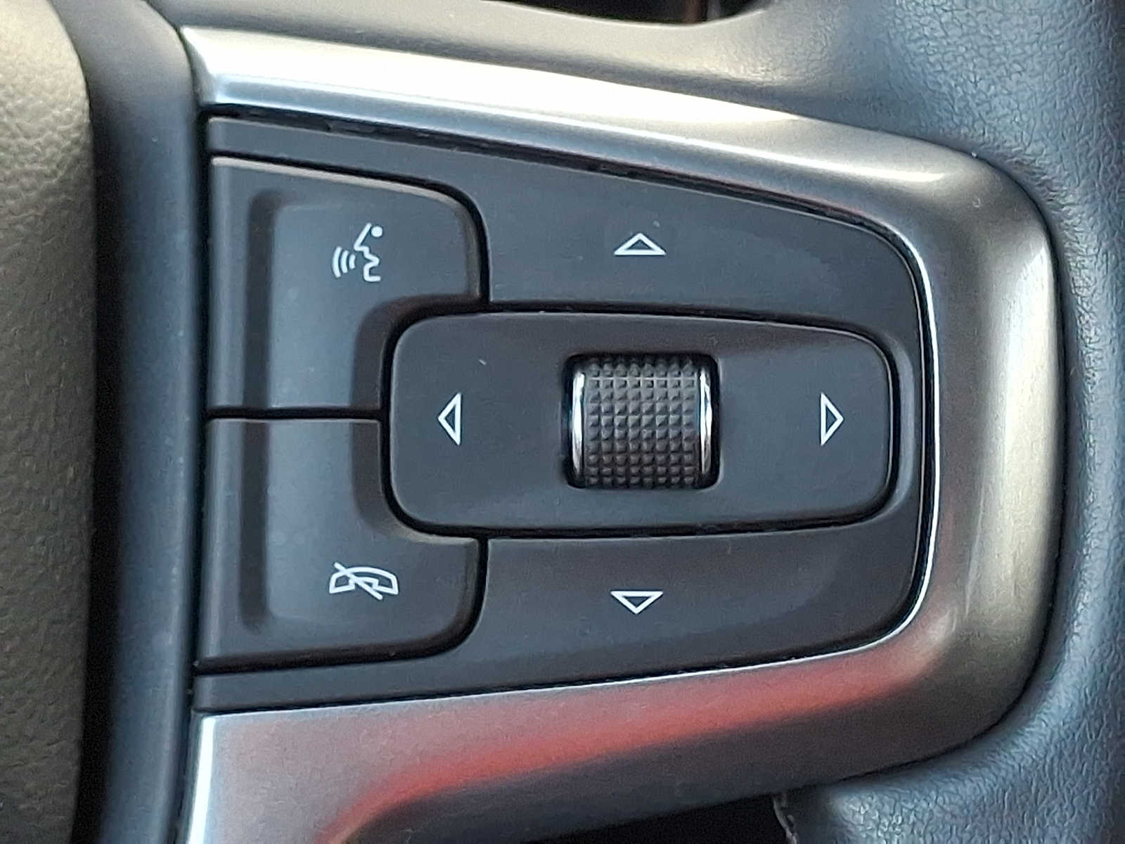 2024 Chevrolet Silverado 1500 LT - Photo 23