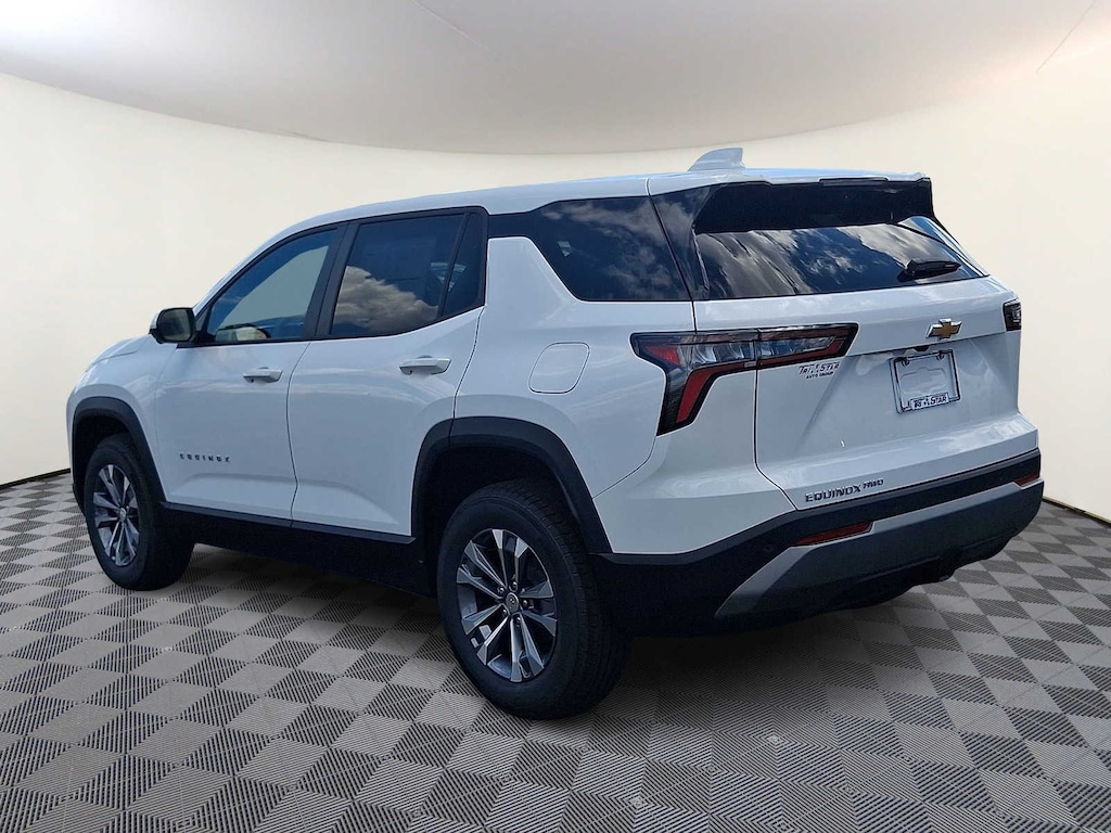 New 2027 Chevrolet Equinox LT SUV
