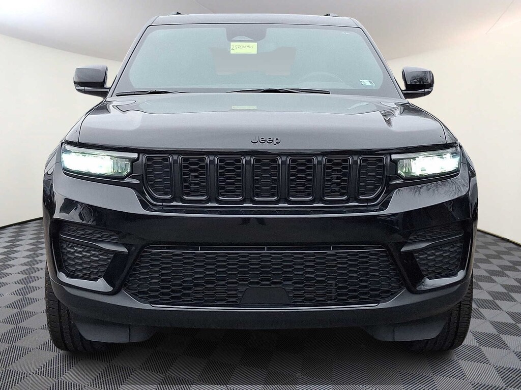 Used 2024 Jeep Grand Cherokee Altitude X 4x4 SUV