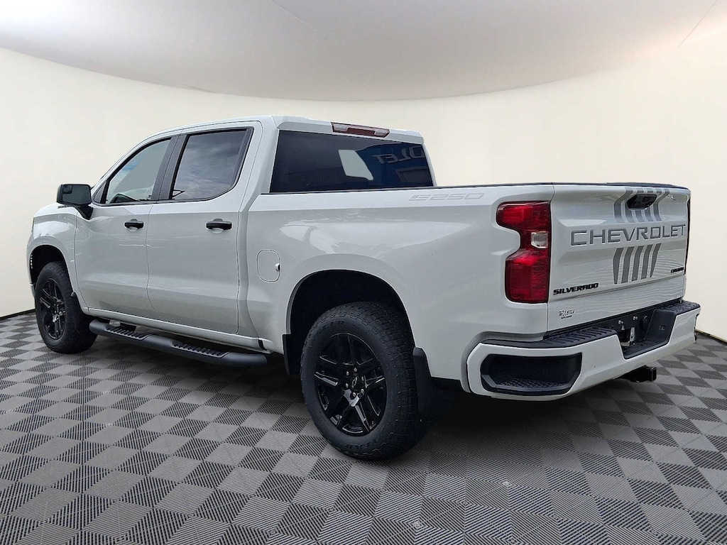 New 2026 Chevrolet Silverado 1500 Custom Truck