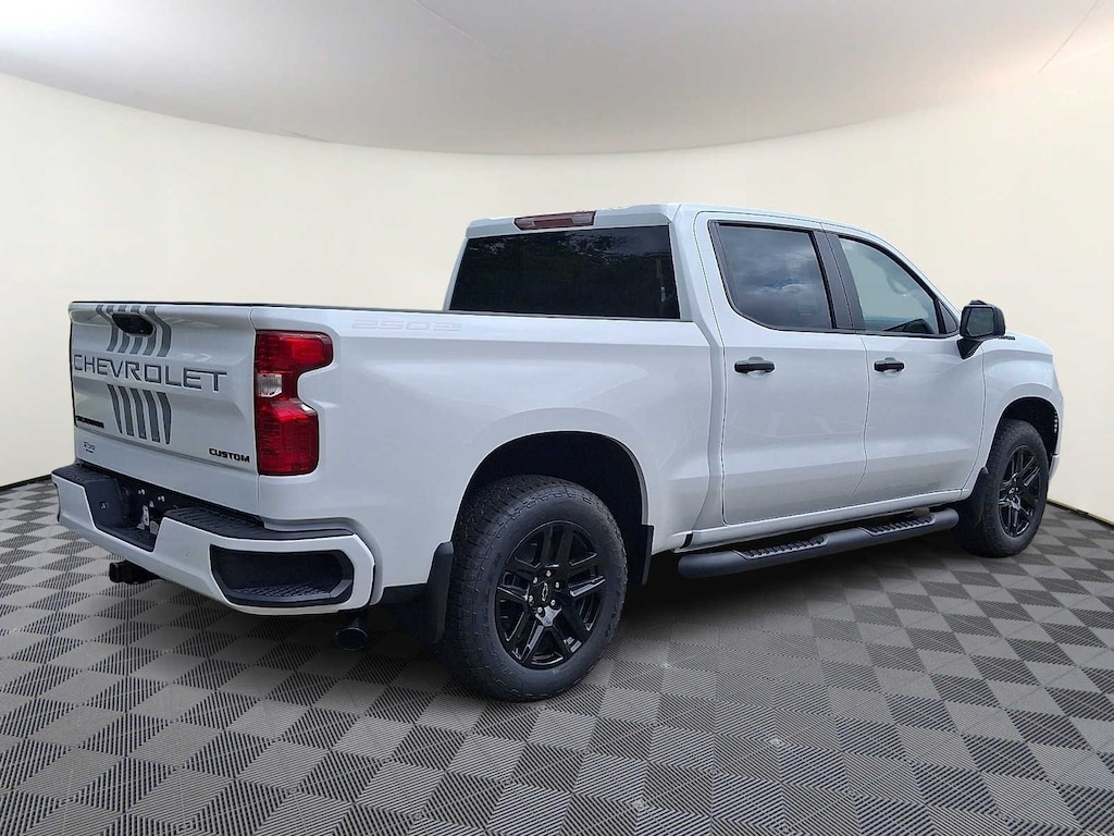 New 2026 Chevrolet Silverado 1500 Custom Truck