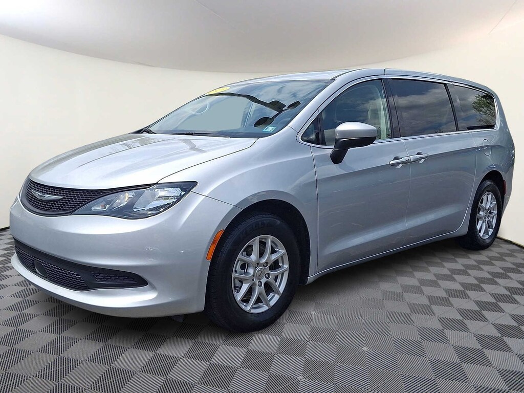 Used 2023 Chrysler Voyager LX