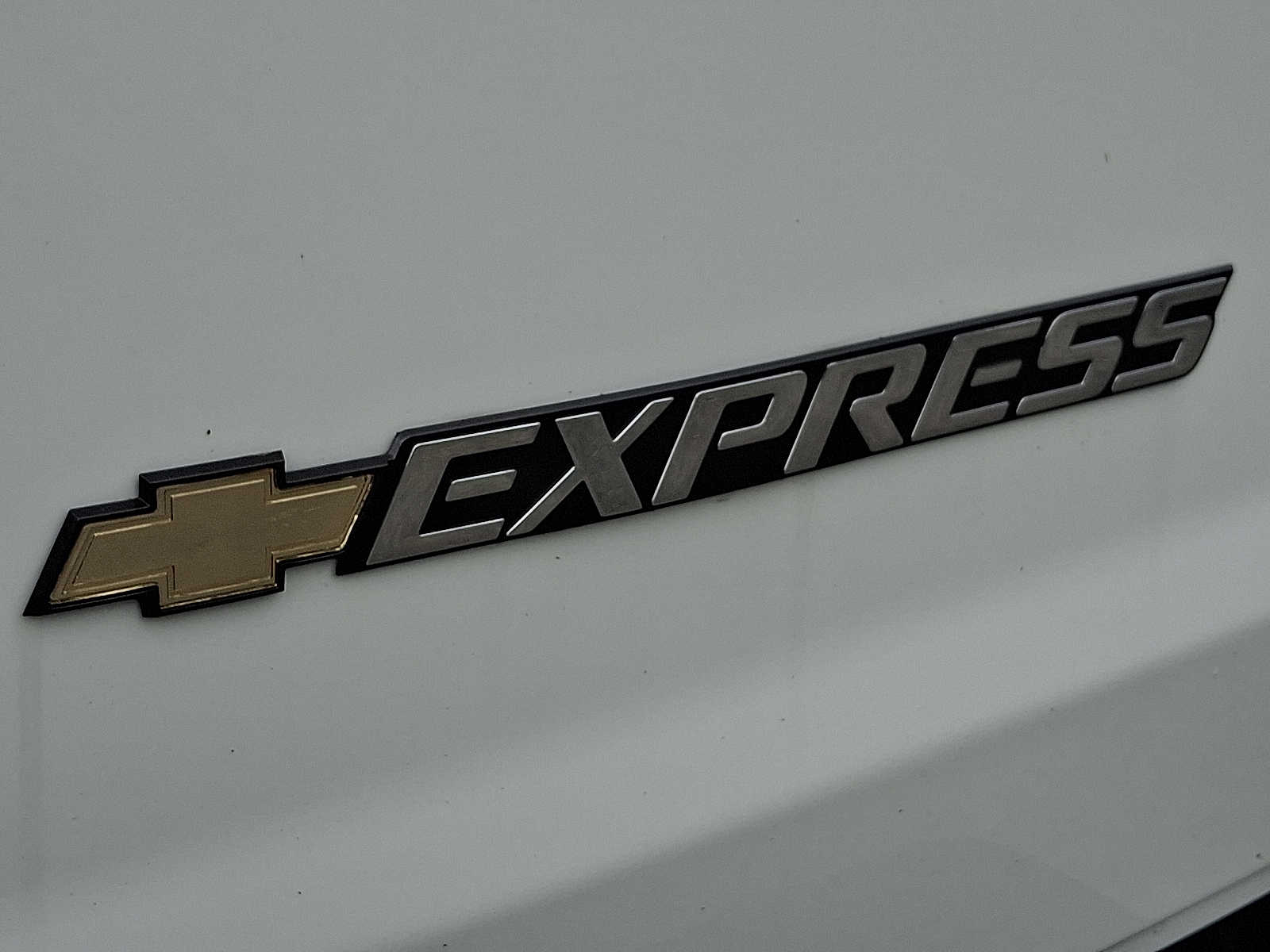 2025 Chevrolet Express Cargo Work Van - Photo 16