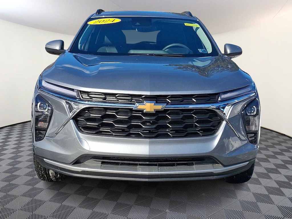 Used 2024 Chevrolet Trax LT SUV