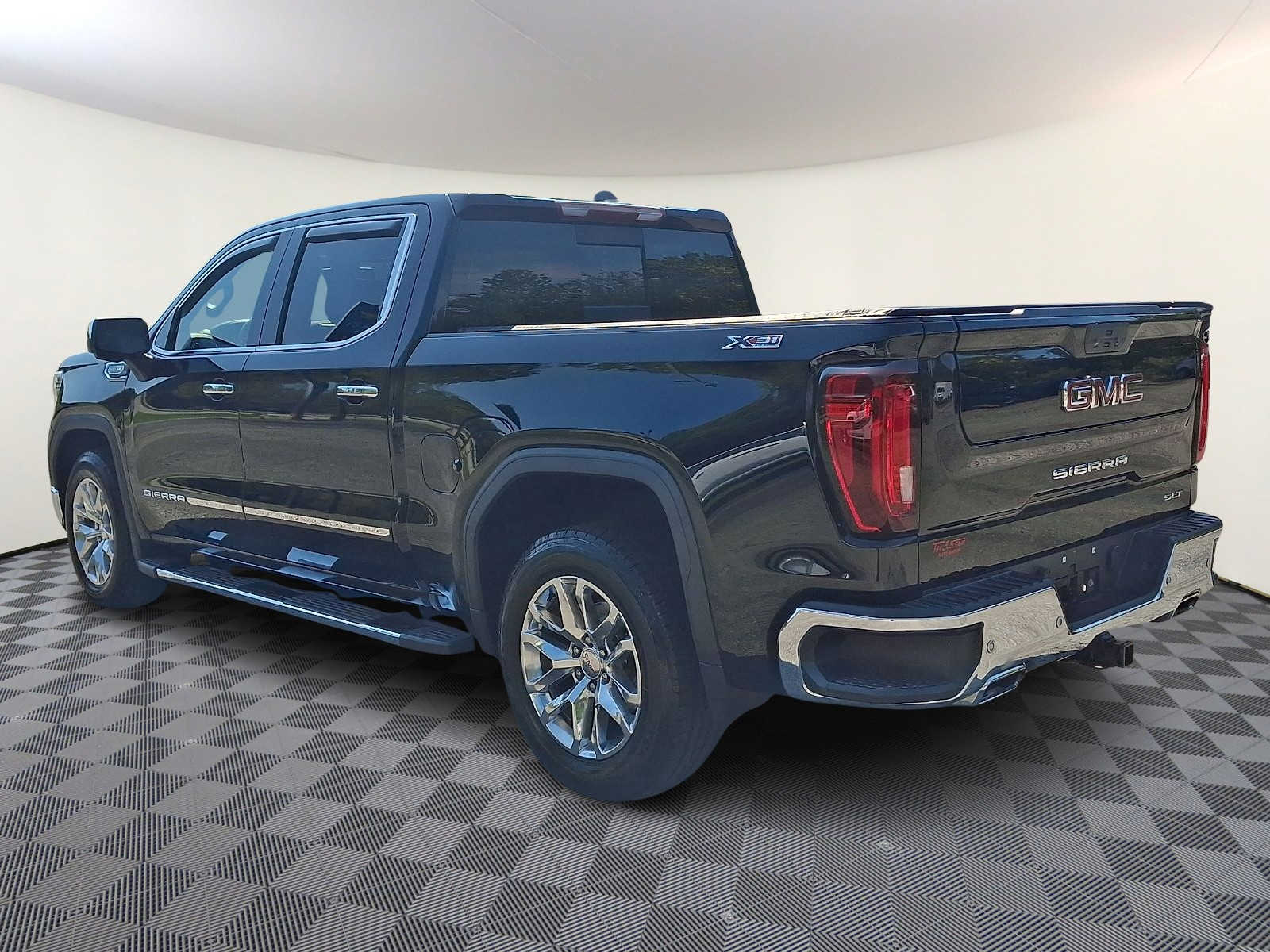 Used 2021 GMC Sierra 1500 SLT Truck