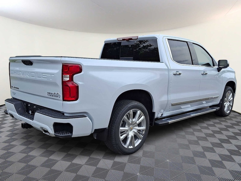 New 2026 Chevrolet Silverado 1500 High Country Truck